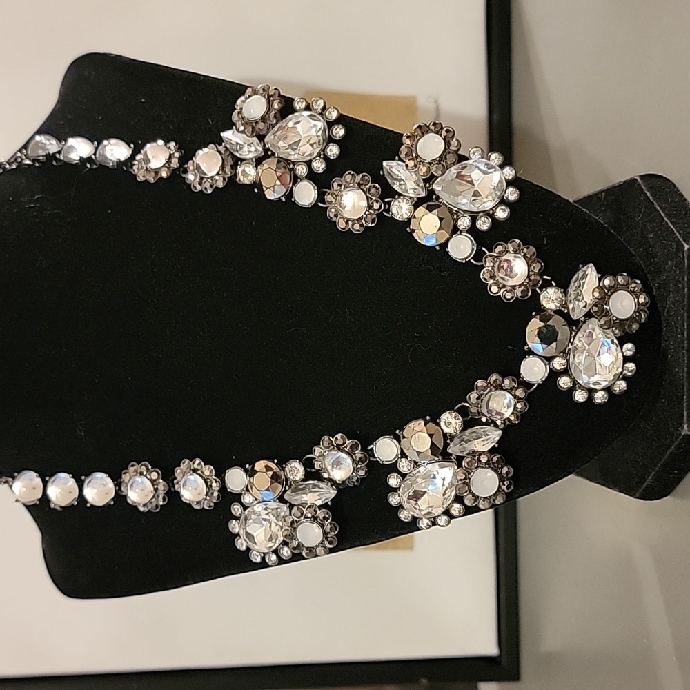 Vtg Inspired Clear & Milky White Faux Gemstones Black Necklace Great Condition!